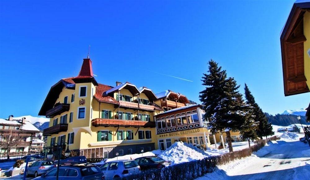 Hotel Cristallo Toblach Exteriör bild